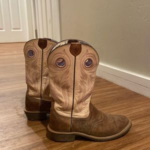 Worn in Ariat Womans Working Cowgirl Boots